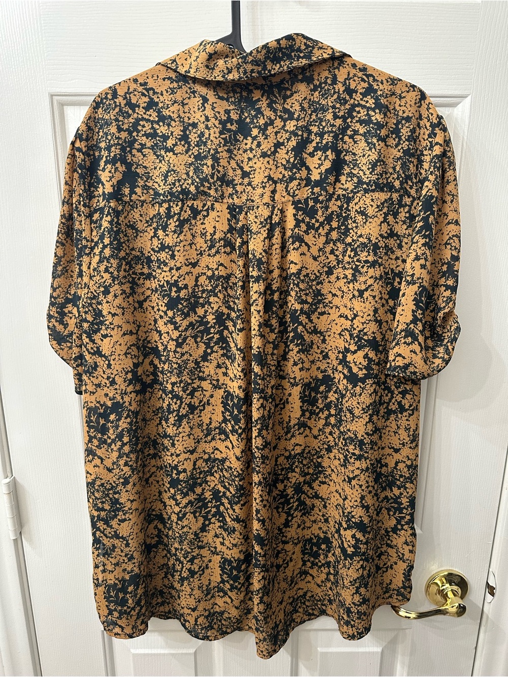 Adrianna Papell Top Button-Down Shirt Collar Ruched Sleeves Navy Mustard 1X - Picture 2 of 7